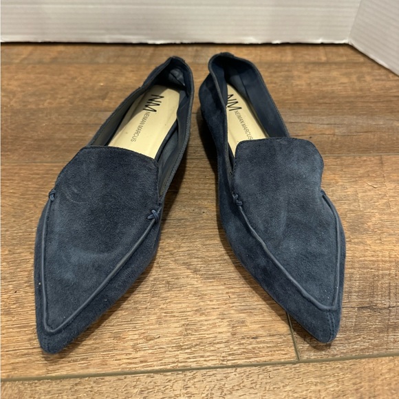 Neiman Marcus Women's Sz 7.5 M Blue Suede Pebbled Pointed-Toe Loafer Shoes - Picture 1 of 7